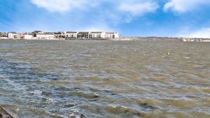 WATERSIDE MARINA- click for photo gallery